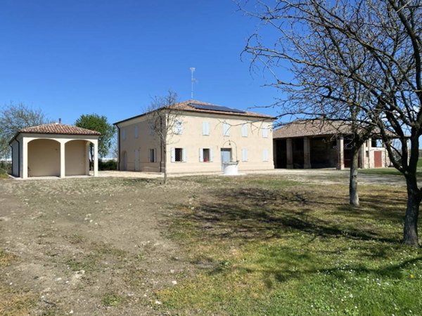 casa indipendente in vendita a Finale Emilia