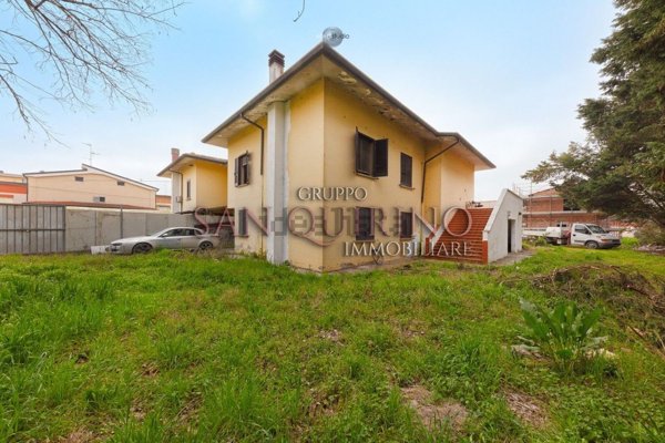 casa indipendente in vendita a Finale Emilia in zona Massa Finalese