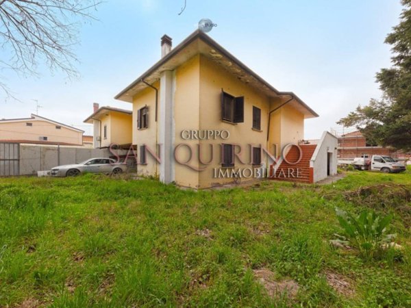 casa indipendente in vendita a Finale Emilia in zona Massa Finalese