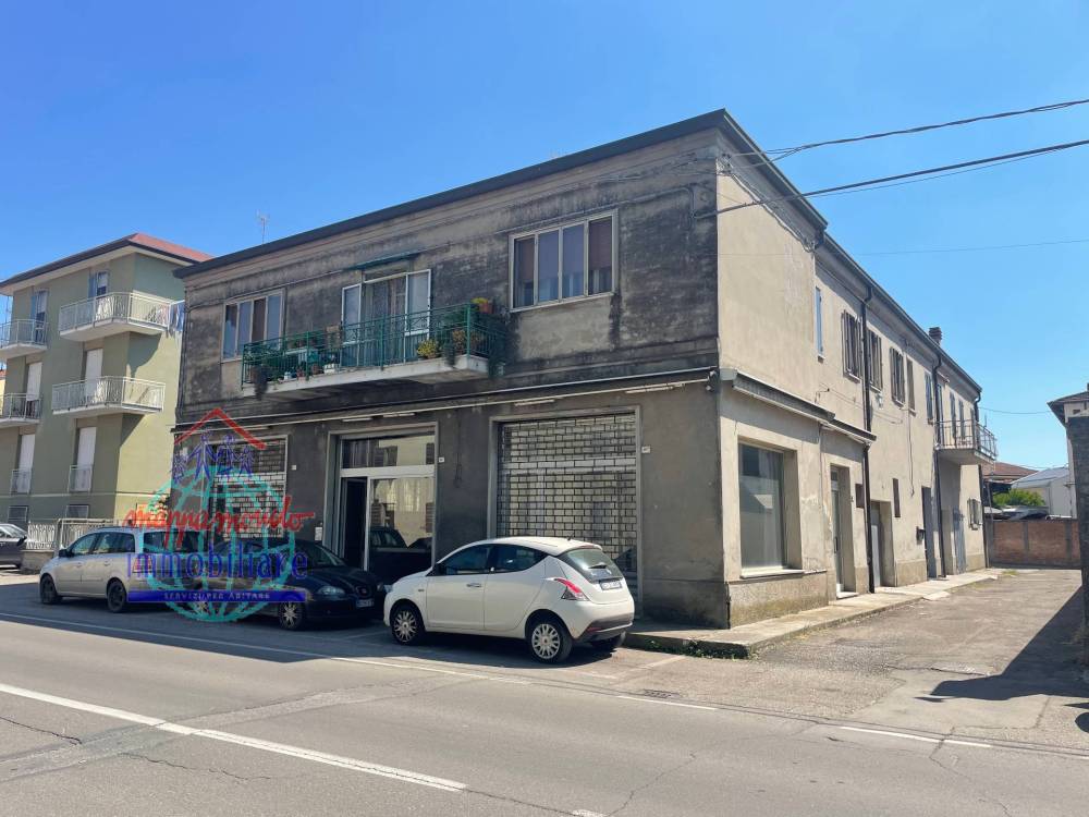 negozio in vendita a Finale Emilia