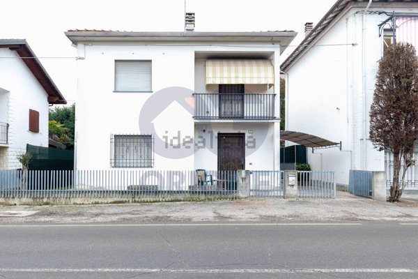 casa indipendente in vendita a Finale Emilia in zona Massa Finalese