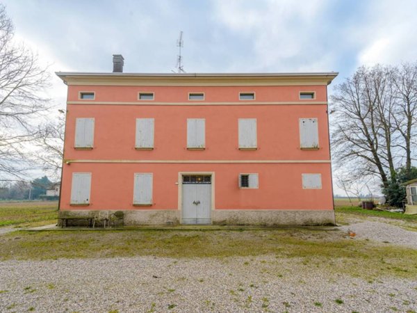 casa indipendente in vendita a Finale Emilia in zona Massa Finalese