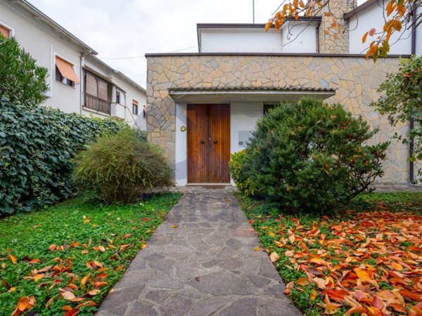 casa indipendente in vendita a Finale Emilia in zona Massa Finalese