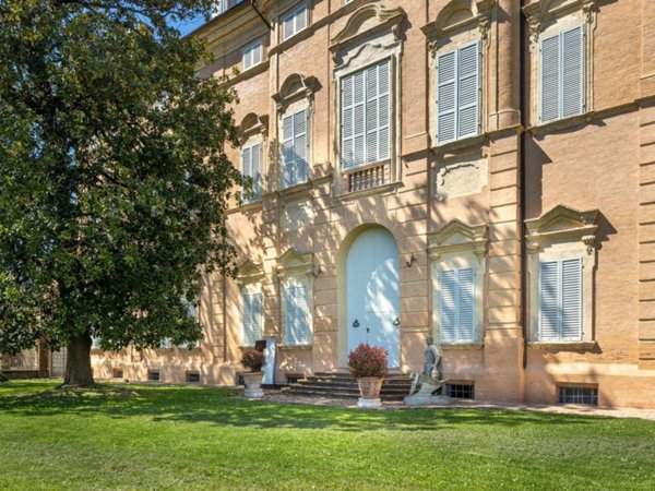 intera palazzina in vendita a Finale Emilia