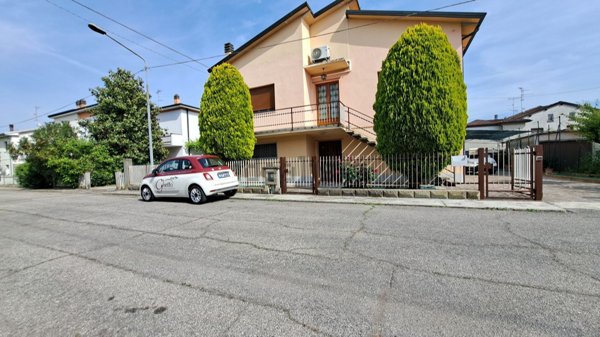casa indipendente in vendita a Finale Emilia in zona Massa Finalese
