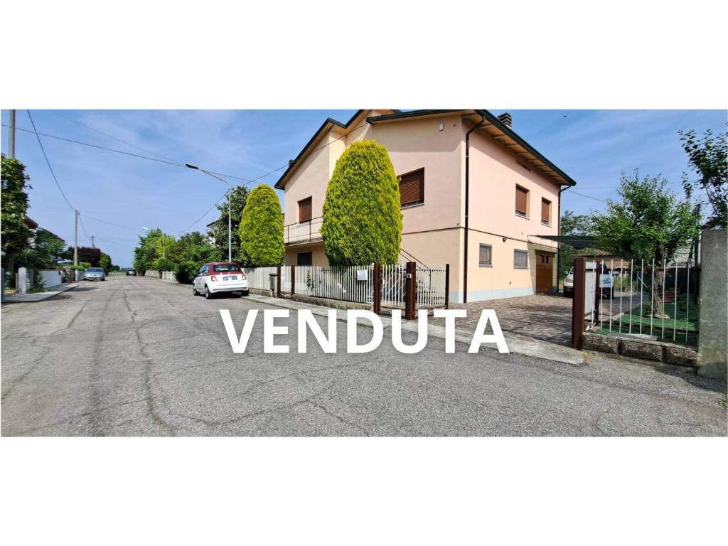 casa indipendente in vendita a Finale Emilia in zona Massa Finalese
