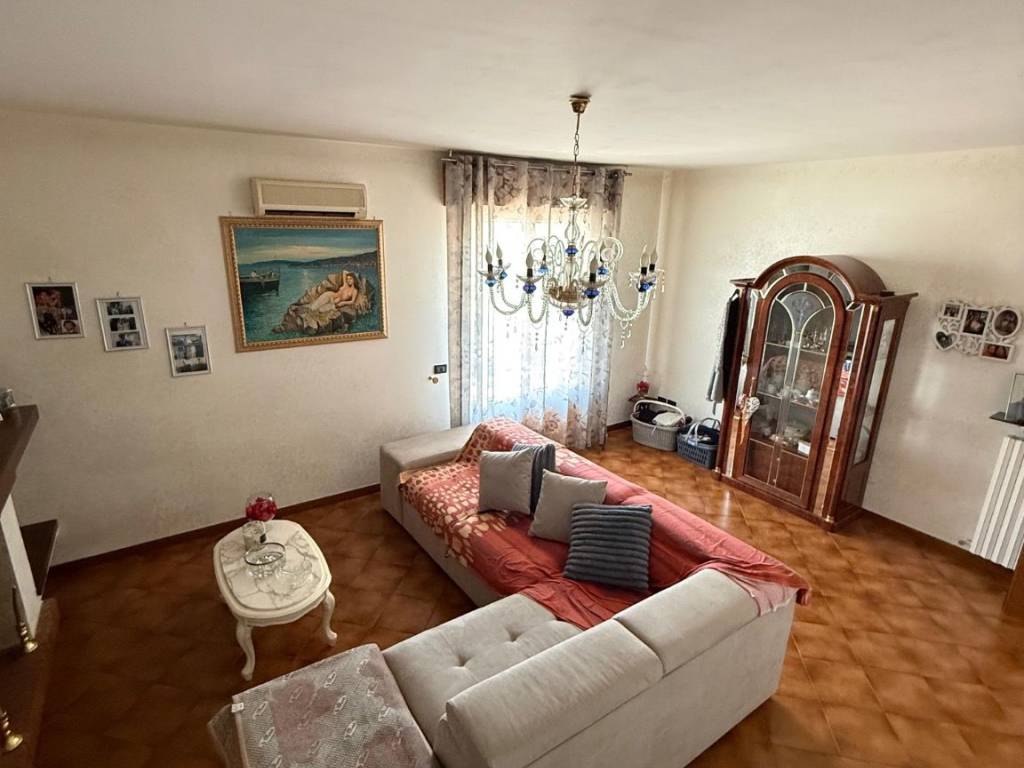 casa indipendente in vendita a Finale Emilia in zona Massa Finalese