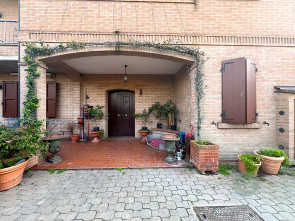 casa semindipendente in vendita a Finale Emilia in zona Massa Finalese