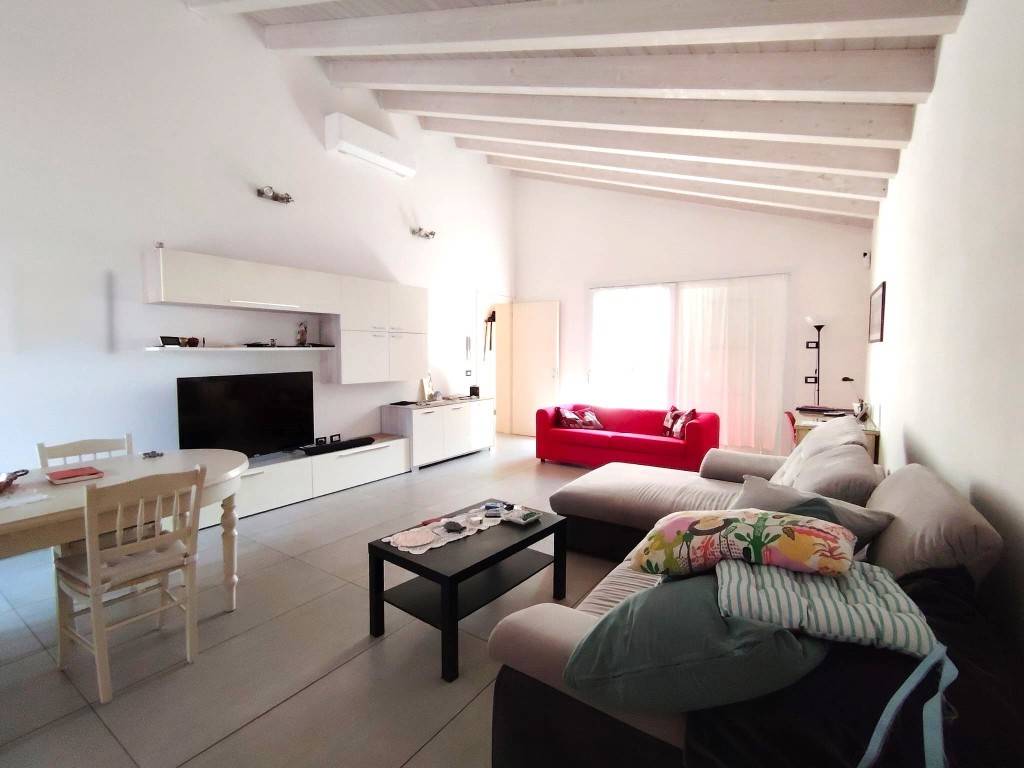 casa indipendente in vendita a Finale Emilia in zona Canaletto