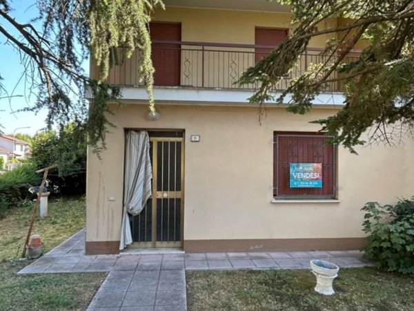 casa indipendente in vendita a Finale Emilia in zona Massa Finalese