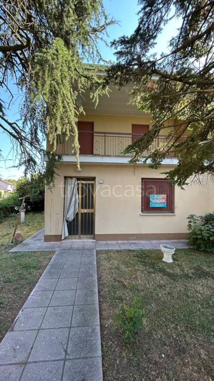 casa indipendente in vendita a Finale Emilia in zona Massa Finalese