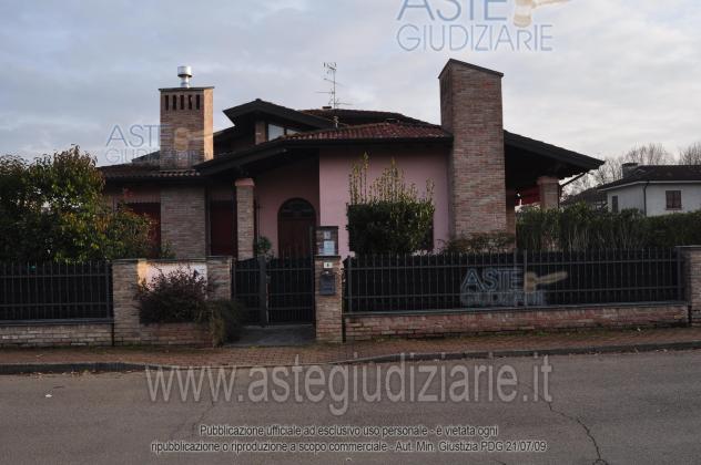 casa indipendente in vendita a Finale Emilia in zona Massa Finalese