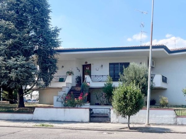 casa indipendente in vendita a Finale Emilia
