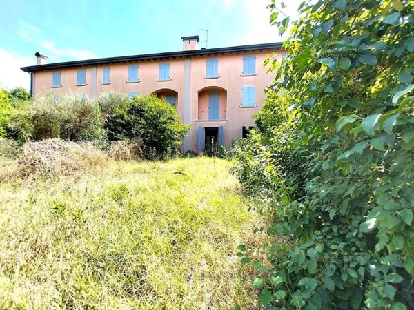 casa indipendente in vendita a Finale Emilia in zona Canaletto