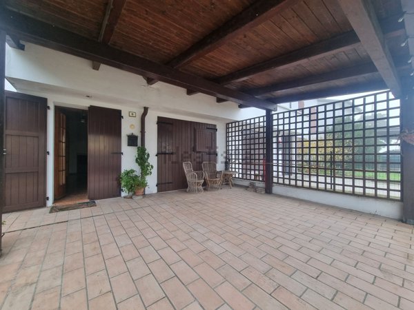 casa indipendente in vendita a Finale Emilia in zona Massa Finalese