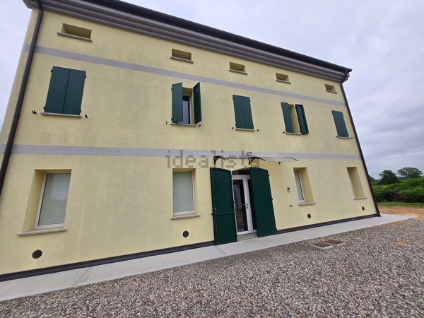 casa indipendente in vendita a Finale Emilia in zona Canaletto