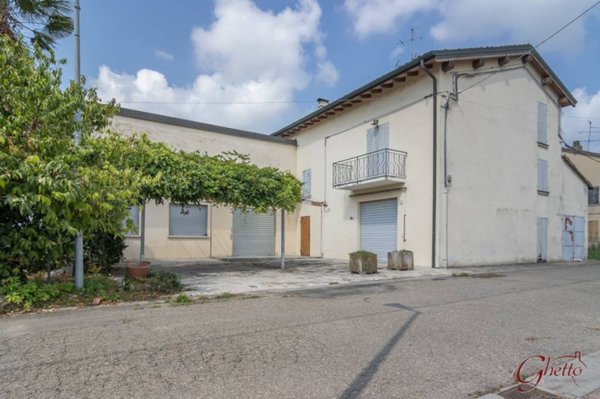 casa indipendente in vendita a Finale Emilia in zona Canaletto