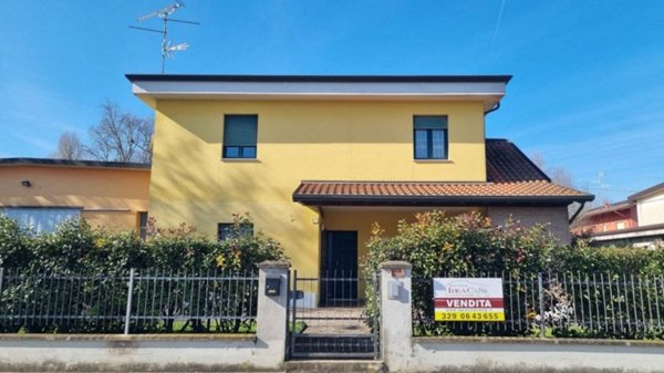 casa indipendente in vendita a Finale Emilia in zona Massa Finalese