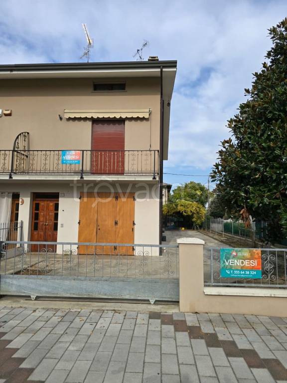 casa indipendente in vendita a Finale Emilia in zona Massa Finalese