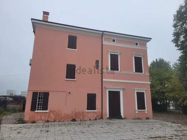casa indipendente in vendita a Fiorano Modenese