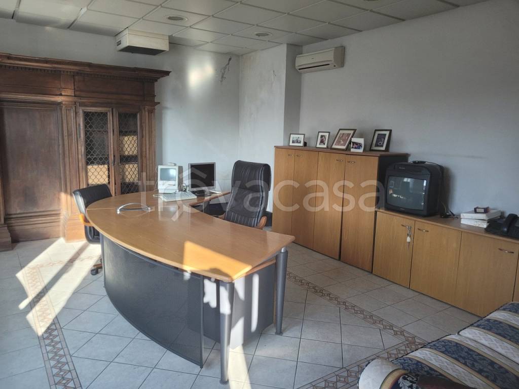 locale commerciale in vendita a Fiorano Modenese