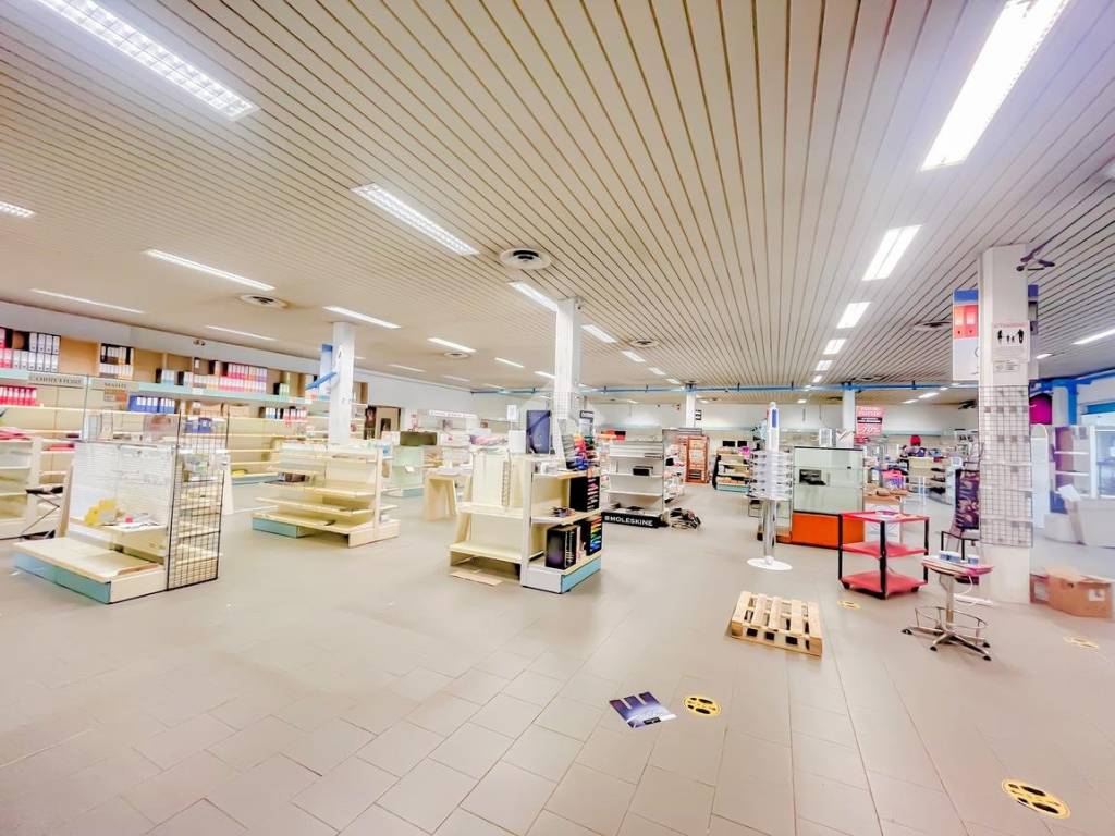 negozio in vendita a Fiorano Modenese