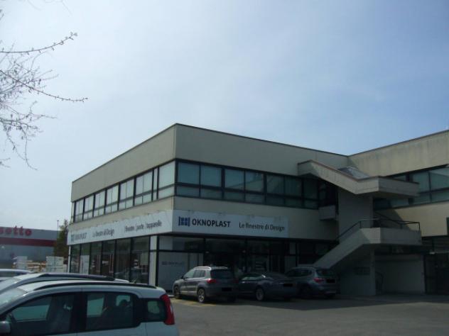 ufficio in vendita a Fiorano Modenese in zona Spezzano