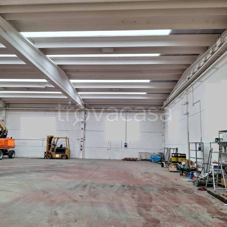 locale commerciale in vendita a Fiorano Modenese
