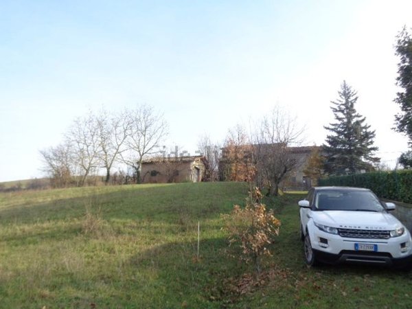 casale in vendita a Fiorano Modenese in zona Spezzano