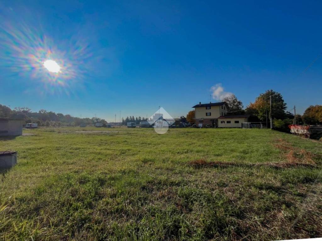 terreno edificabile in vendita a Fiorano Modenese