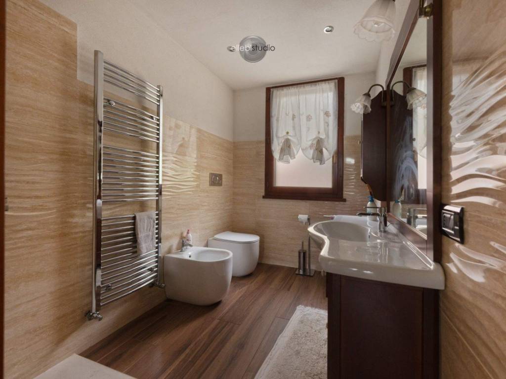 casa indipendente in vendita a Fiorano Modenese in zona Spezzano