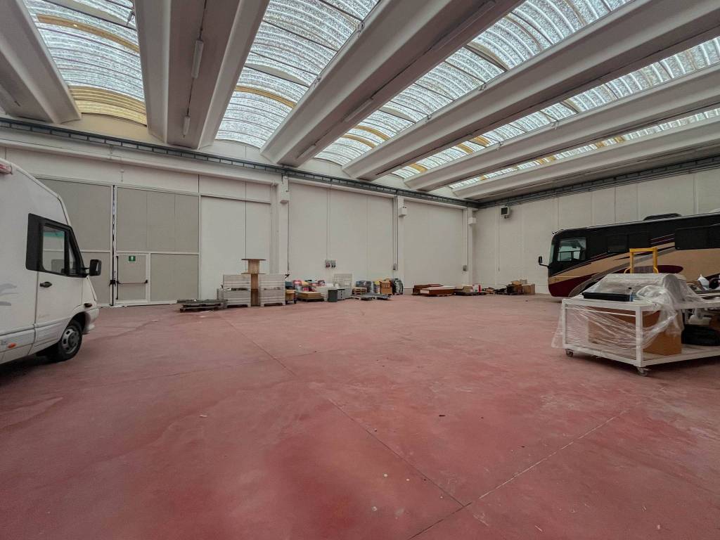 locale commerciale in vendita a Fiorano Modenese