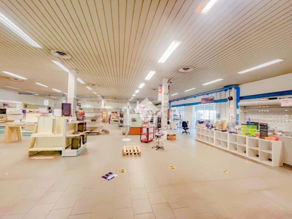 negozio in vendita a Fiorano Modenese