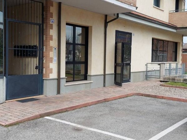 negozio in vendita a Fiorano Modenese
