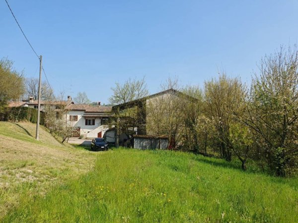 casa indipendente in vendita a Fiorano Modenese in zona Nirano