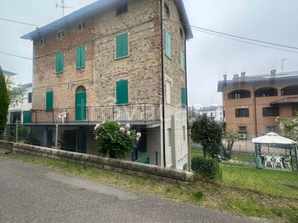 casa indipendente in vendita a Fiorano Modenese in zona Spezzano