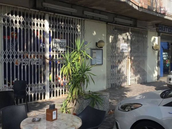 negozio in vendita a Fiorano Modenese in zona Spezzano