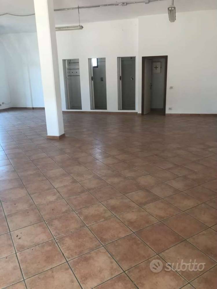 negozio in vendita a Fiorano Modenese