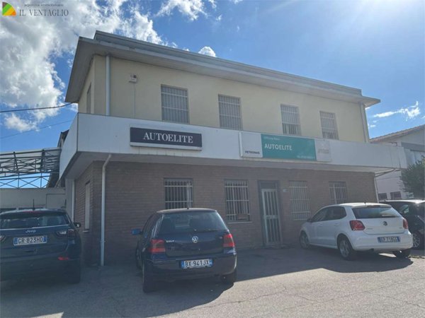 capannone in vendita a Fiorano Modenese