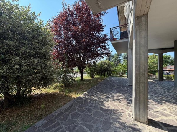 locale commerciale in vendita a Fiorano Modenese