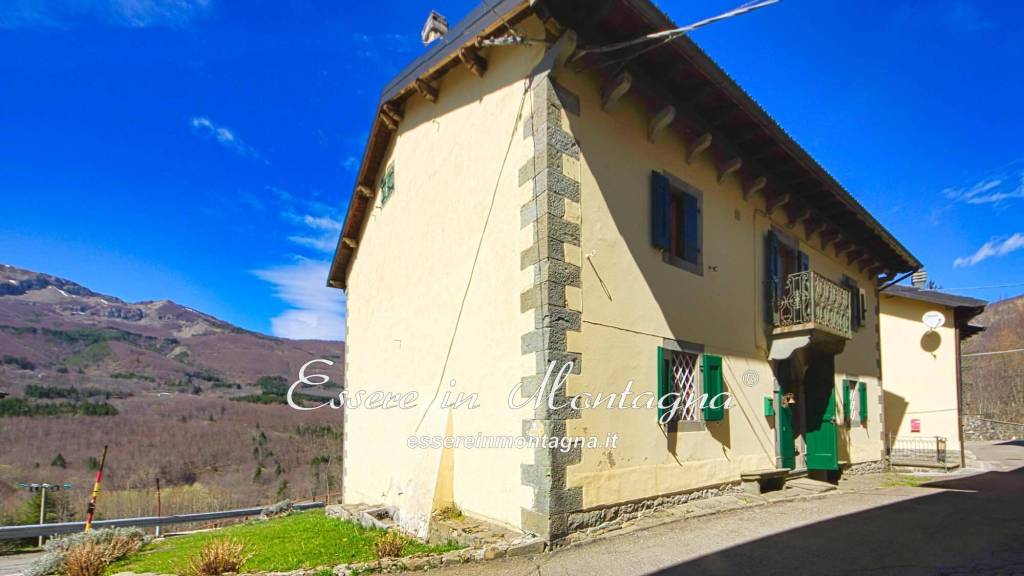 casa indipendente in vendita a Fiumalbo in zona Rotari
