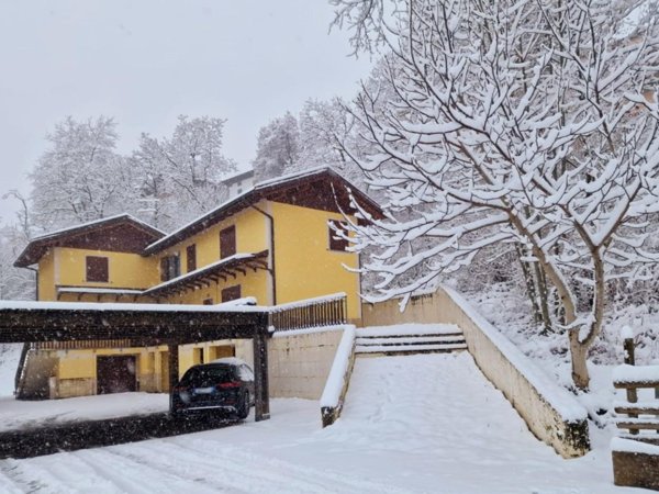 casa indipendente in vendita a Fiumalbo