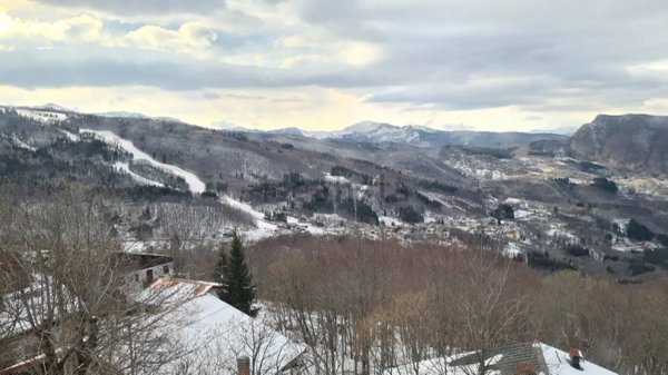 appartamento in vendita a Fiumalbo in zona Faidello