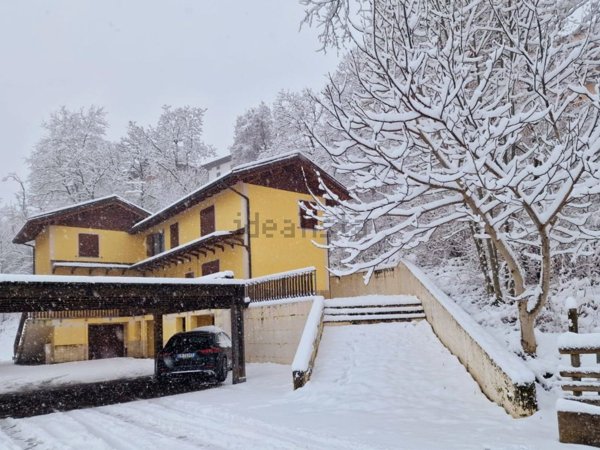 casa indipendente in vendita a Fiumalbo