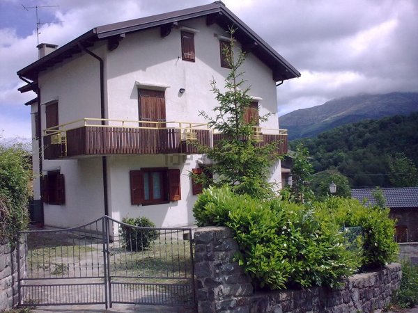 appartamento in vendita a Fiumalbo in zona Faidello