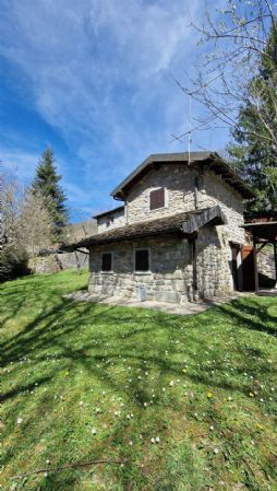 casa indipendente in vendita a Fiumalbo