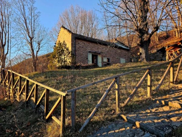 quadrivano in vendita a Fiumalbo in zona Versurone