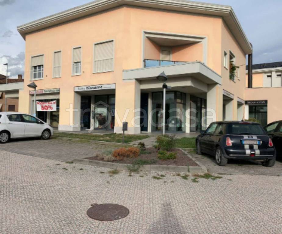 locale commerciale in vendita a Formigine