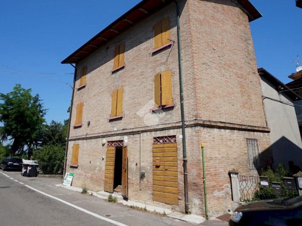 casa indipendente in vendita a Formigine in zona Corlo