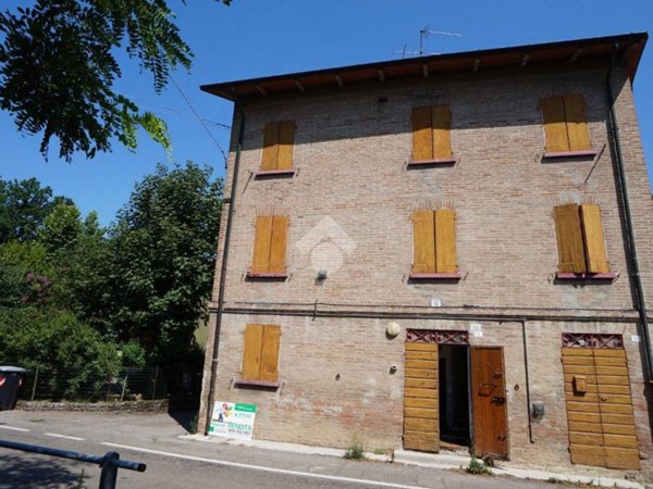 casa indipendente in vendita a Formigine in zona Corlo